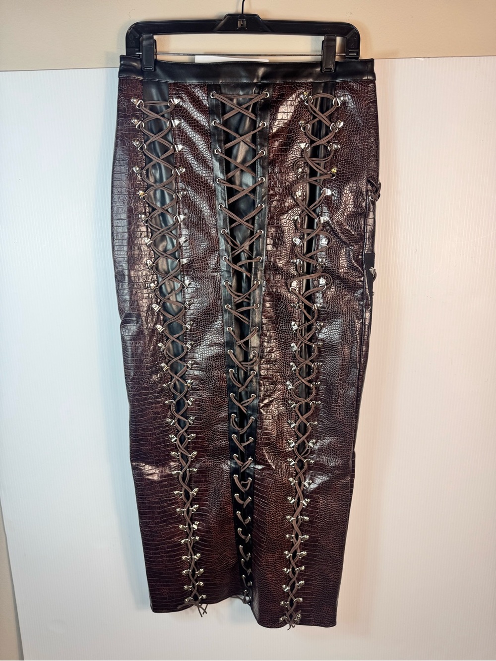 AKIRA Brown Faux Croc Fur Corset Top & Lace Up Maxi Skirt Set NWT - Picture 4 of 8